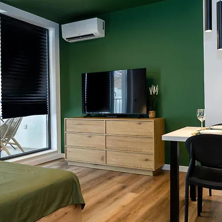 아파트 Modern With Balcony Near Center By Flat Manаger 바르나
