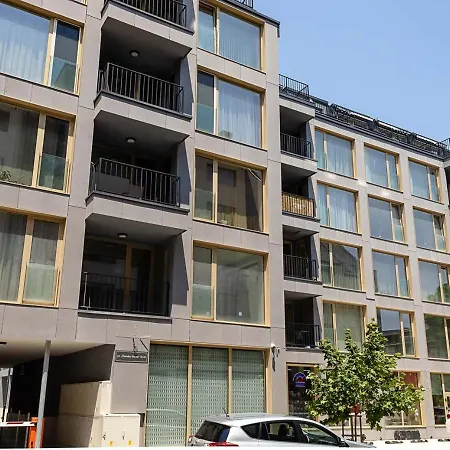 Modern With Balcony Near Center By Flat Manаger 아파트 *